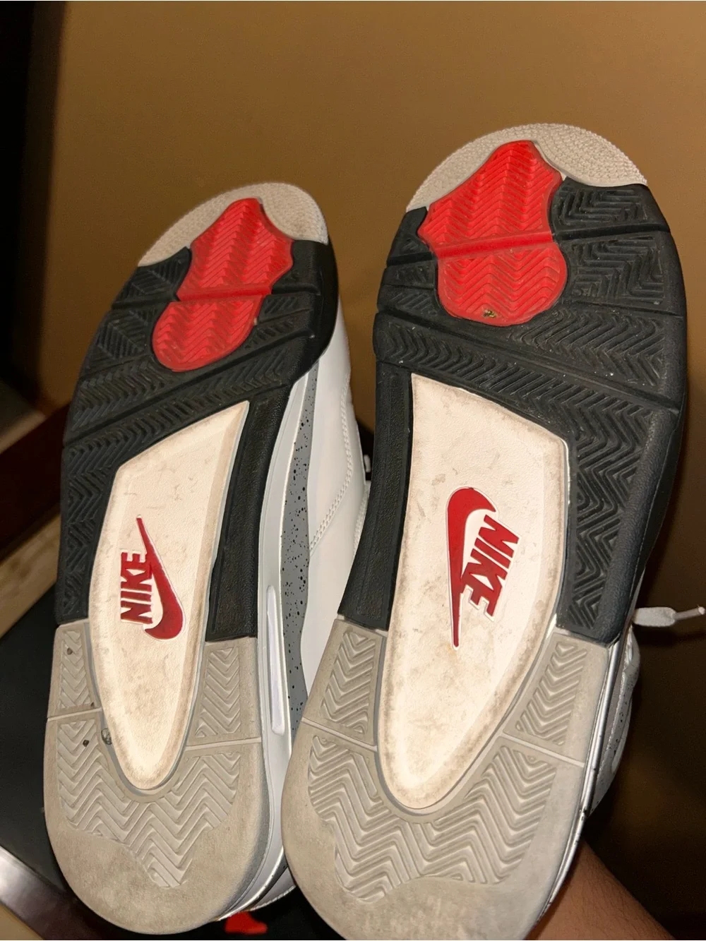 Jordan 4 “White Cement 2025”
